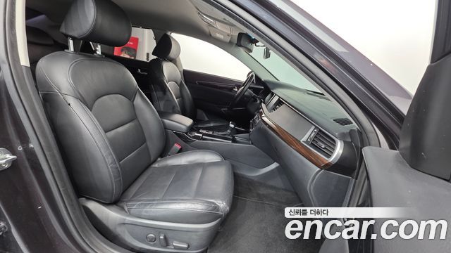 Kia K7 2018 — photo 10