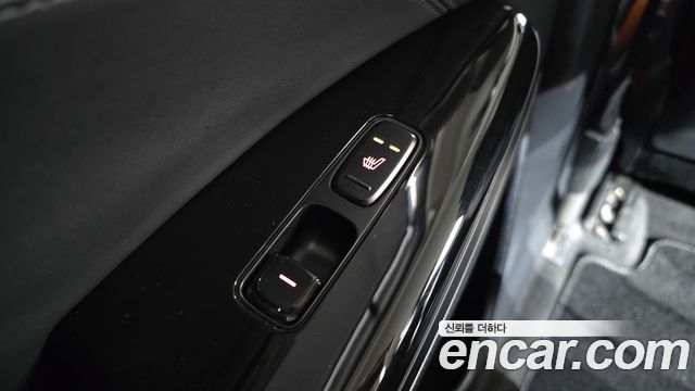 Kia K7 2018 — photo 18