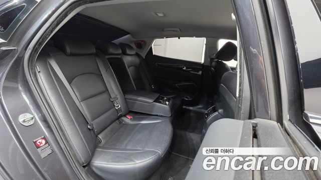 Kia K7 2018 — photo 19