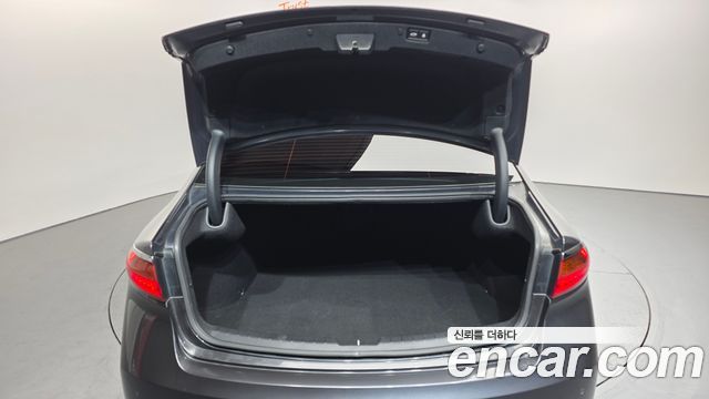 Kia K7 2018 — photo 20