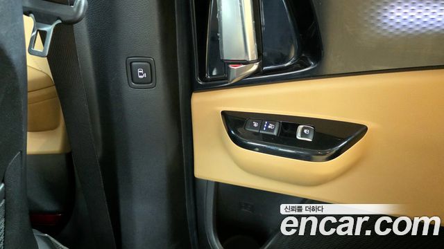 Kia Canival 2021 — photo 19
