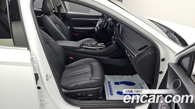 Hyundai Sonata 2021 — photo 12