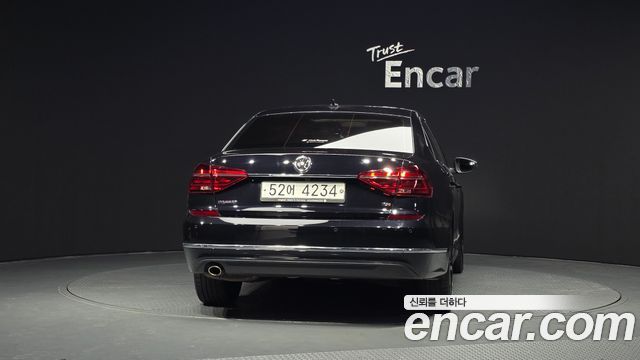 Volkswagen Passat 2018 — photo 4
