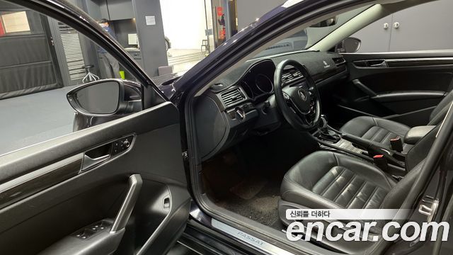 Volkswagen Passat 2018 — photo 10