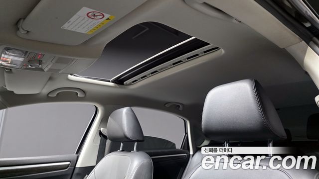 Volkswagen Passat 2018 — photo 17