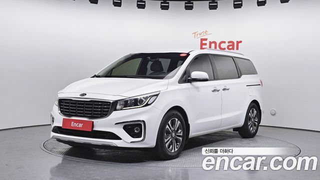 Kia Canival 2019 — photo 1