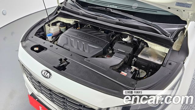 Kia Canival 2019 — photo 6