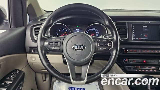 Kia Canival 2019 — photo 15
