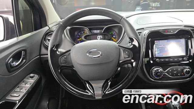 Renault Korea QM3 2015 — photo 13