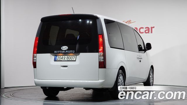 Hyundai Staria 2022 — photo 2