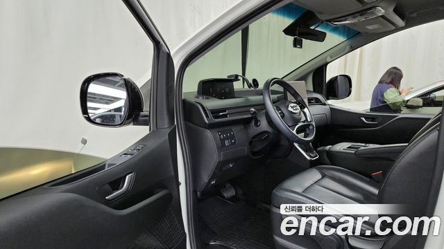 Hyundai Staria 2022 — photo 10