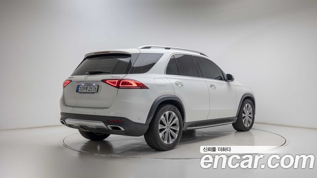 Mercedes-Benz GLE-Class 2023 — photo 3