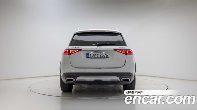 Mercedes-Benz GLE-Class 2023 — photo 5