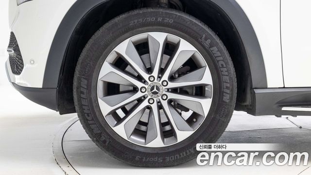 Mercedes-Benz GLE-Class 2023 — photo 6