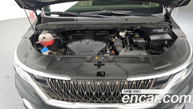 Kia Canival 2021 — photo 6