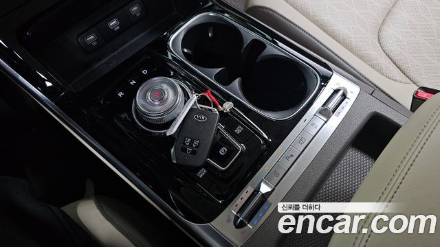 Kia Canival 2021 — photo 9