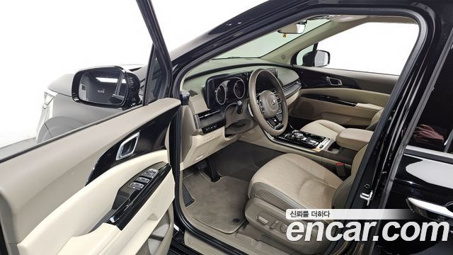 Kia Canival 2021 — photo 10