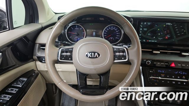 Kia Canival 2021 — photo 13