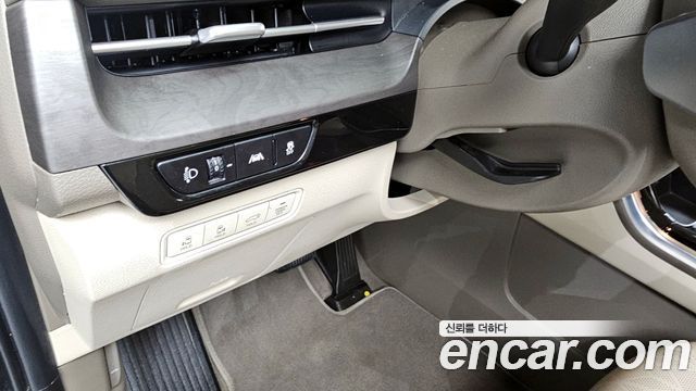 Kia Canival 2021 — photo 15