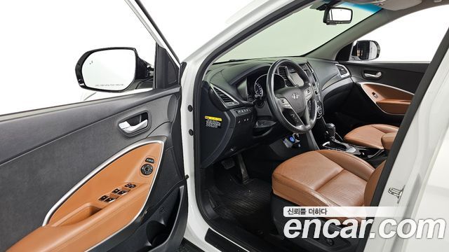 Hyundai Santafe 2018 — photo 11