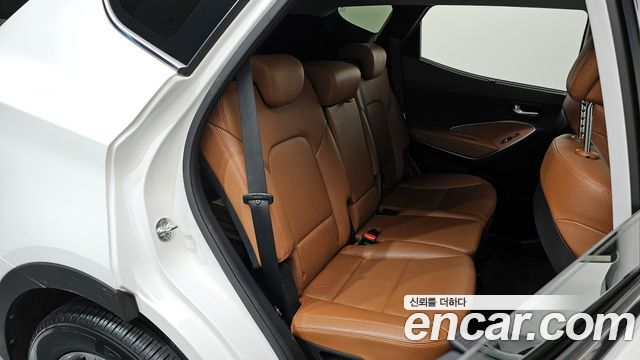 Hyundai Santafe 2018 — photo 12