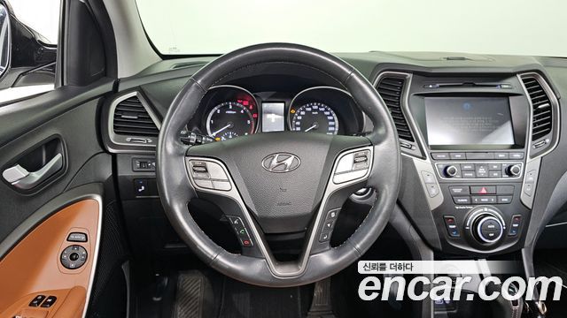 Hyundai Santafe 2018 — photo 13