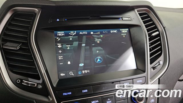 Hyundai Santafe 2018 — photo 15