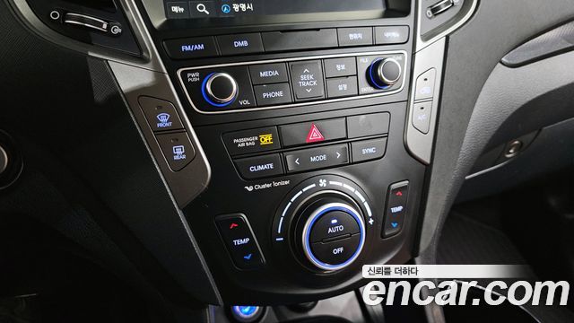 Hyundai Santafe 2018 — photo 17