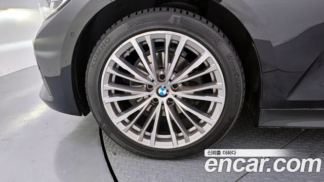 BMW 3-Series 2021 — photo 5