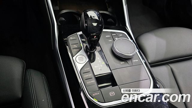 BMW 3-Series 2021 — photo 9