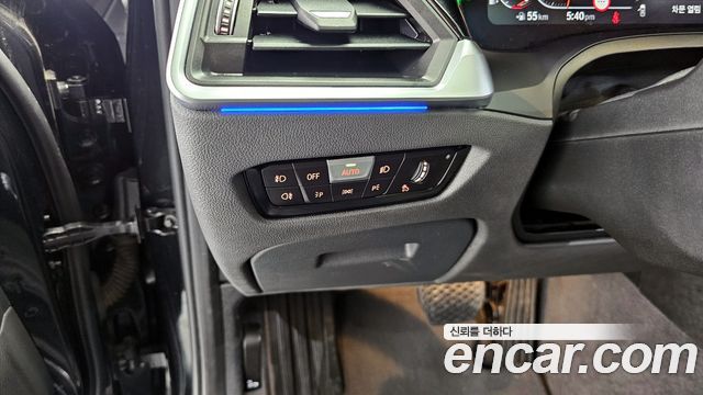 BMW 3-Series 2021 — photo 18
