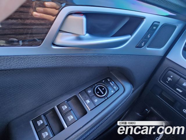 Genesis G80 2017 — photo 11
