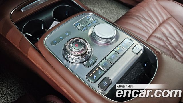 Genesis G90 2023 — photo 9