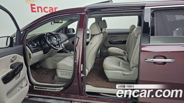 Kia Canival 2019 — photo 10