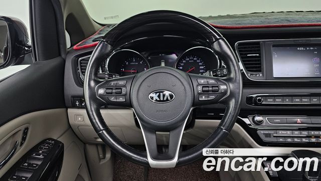 Kia Canival 2019 — photo 13