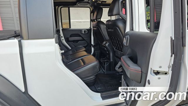 Jeep Gladiator 2021 — photo 12