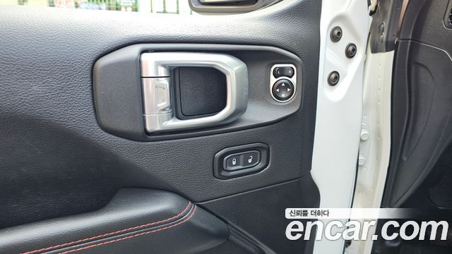 Jeep Gladiator 2021 — photo 17