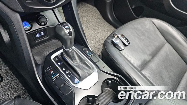 Hyundai Santafe 2016 — photo 9