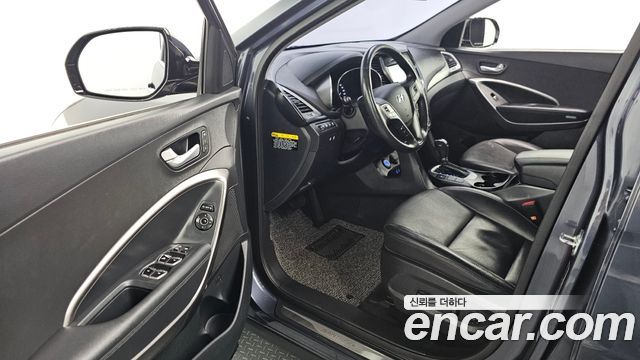 Hyundai Santafe 2016 — photo 11
