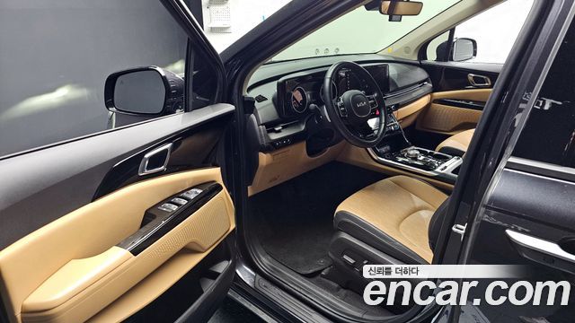 Kia Canival 2023 — photo 10