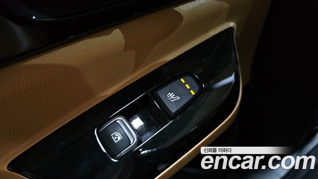 Kia Canival 2023 — photo 18