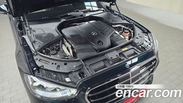 Mercedes-Benz S-Class 2022 — photo 6