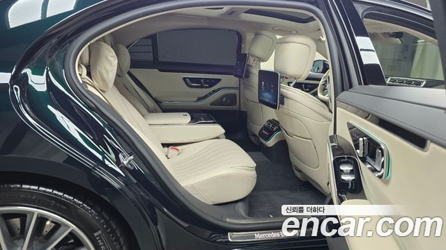 Mercedes-Benz S-Class 2022 — photo 12