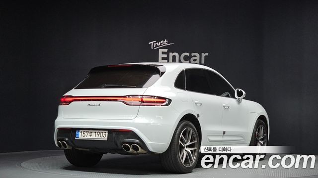 Porsche Macan 2022 — photo 2