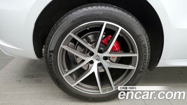 Porsche Macan 2022 — photo 5