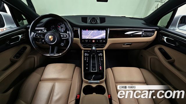 Porsche Macan 2022 — photo 7