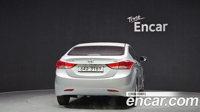 Hyundai AVANTE 2013 — photo 4