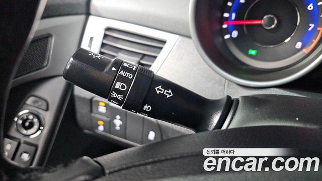Hyundai AVANTE 2013 — photo 14