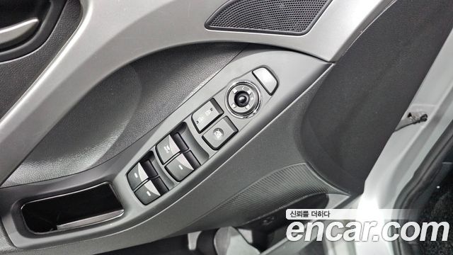 Hyundai AVANTE 2013 — photo 16