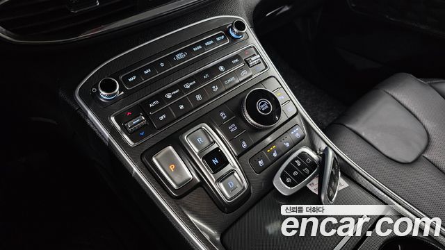 Hyundai Santafe 2023 — photo 9